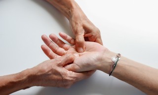 How does BPC-157 promote tissue repair